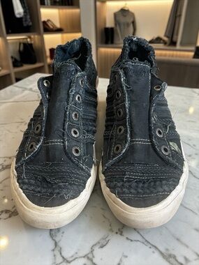 Frayed Black Slip-On Women's Sneakers with White Sole